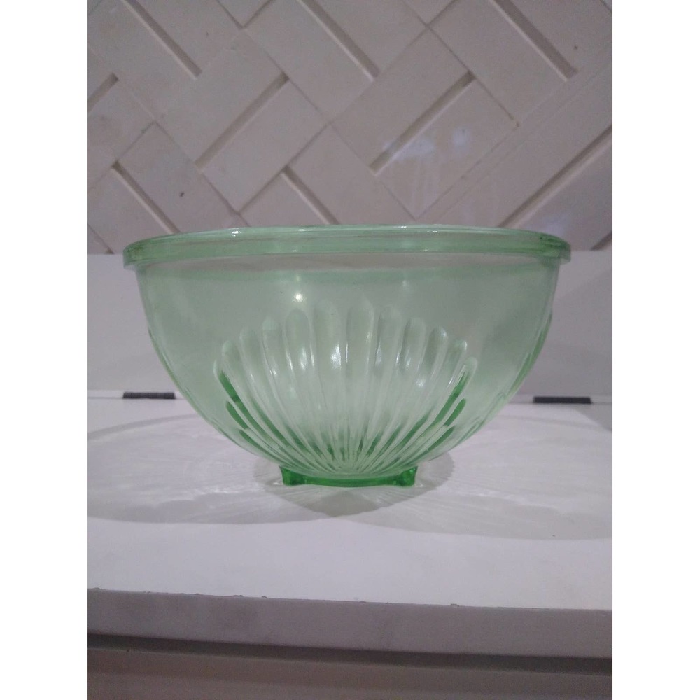 Vintage depression glass green Jeanette shell ribbed mixing bowl
